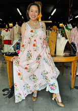 Load image into Gallery viewer, Kellie Floral Dress
