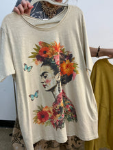 Load image into Gallery viewer, Bluevelvet - FRIDA KALHO PRINT SHORT SLEEVE T-SHIRT ship 9-15
