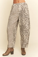 Load image into Gallery viewer, Davi &amp; Dani - Leopard Elastic Waist Barrel Pants
