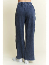 Load image into Gallery viewer, Mineralwash Eyelet Detailed On the Side Wideleg Pants
