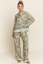 Load image into Gallery viewer, J.nna - Paisley Floral Print 2pc Lounge Set
