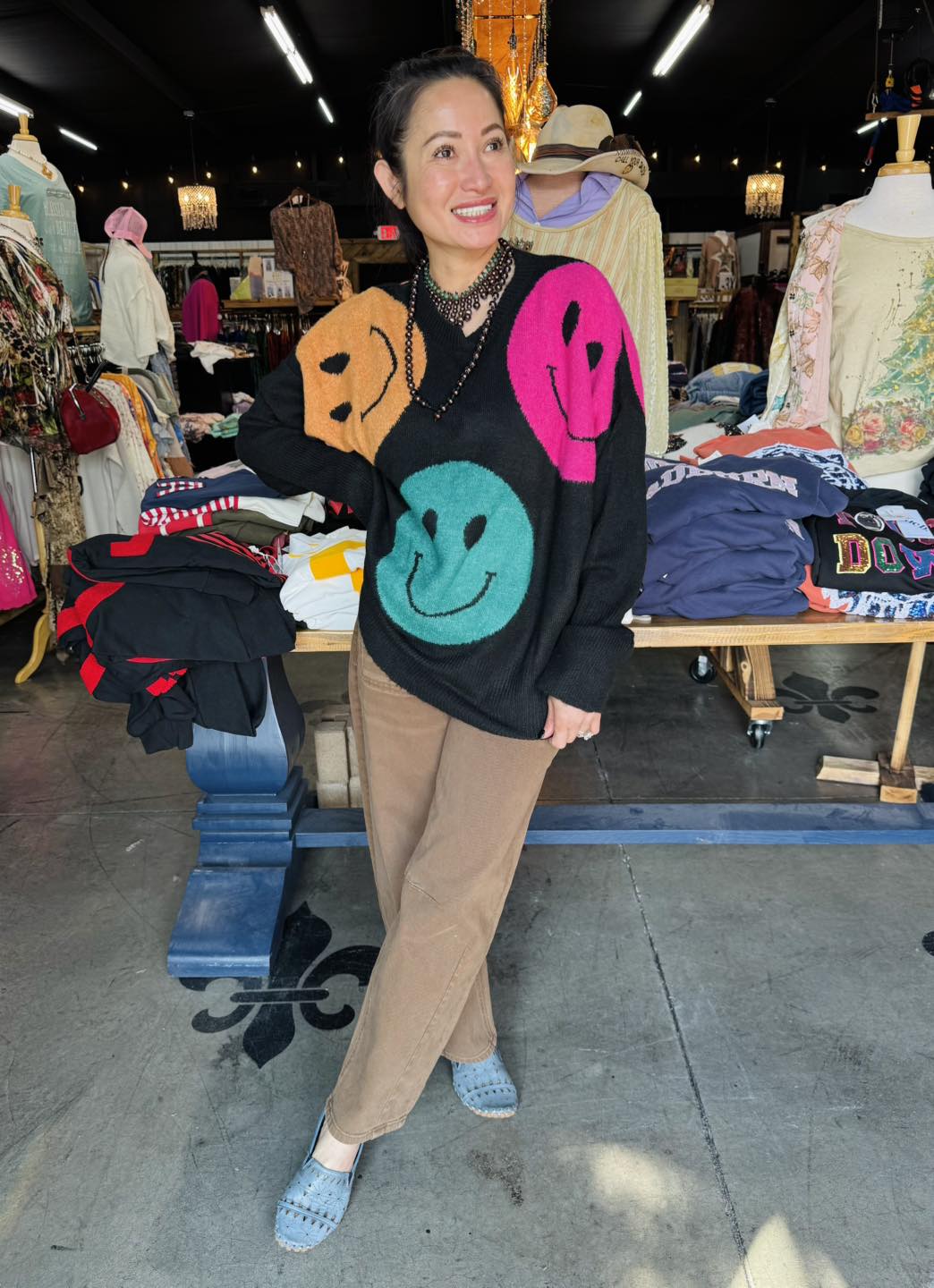 Davi & Dani - Smiley Face Sweater - Black