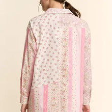 Load image into Gallery viewer, Davi &amp; Dani - Printed Flower Patched Maxi Duster Shirt Top
