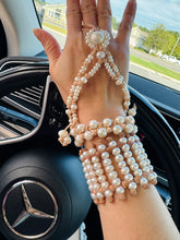 Load image into Gallery viewer, HC - Pearls Bring Double Strands Bracelet With Sunflower
