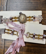 Load image into Gallery viewer, A Rare Bird - Cameo Choker
