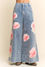 Load image into Gallery viewer, Davi &amp; Dani - Floral Print Wide Leg Denim Pants

