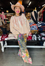Load image into Gallery viewer, A Rare Bird-Bee &amp; Leopard Pant
