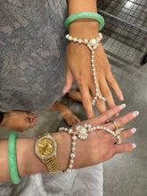 Load image into Gallery viewer, HC - Pearls Ring Bracelet
