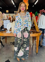 Load image into Gallery viewer, Bluevelvet - CAMO PRINT FLOWER PATCHWORK WIDE LEG PANTS
