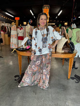 Load image into Gallery viewer, Camille &amp; Company - Lightweight Bear Sweater Top
