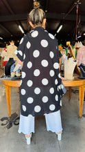 Load image into Gallery viewer, Oddi - Short Sleeve Polka Dot Button-Down Shirt

