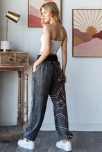 Load image into Gallery viewer, Oli &amp; Hali - Washed Star Applique Jogger Pants
