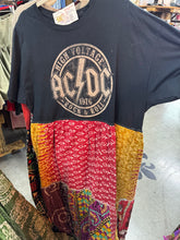 Load image into Gallery viewer, Indi and Sai - Upcycel Kantha Band Tee One OF The Kind
