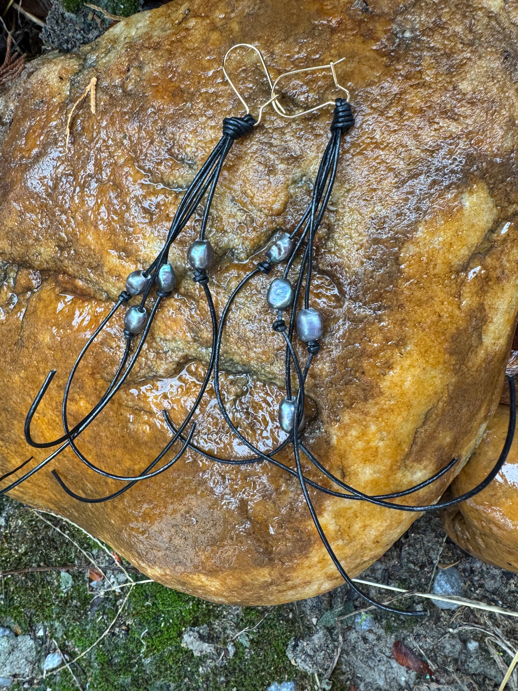 HC Pearl and Leather Earrings (Black) Black Leather