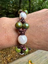 Load image into Gallery viewer, HC - 2 In 1 Green / White Pearls Bracelet
