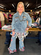 Load image into Gallery viewer, A Rare Bird - Hanky Snap Front Shacket
