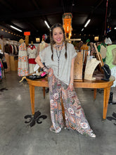 Load image into Gallery viewer, Camille &amp; Company - Linen Tee
