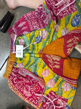 Load image into Gallery viewer, HCWL - Daisy Cargo Shorts

