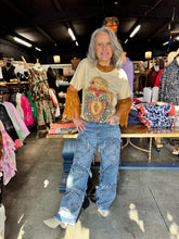Load image into Gallery viewer, Jaded Gypsy - Moon Dance Tee - Divine Heart
