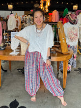 Load image into Gallery viewer, Indi &amp; Sai - Have To Have You Top White
