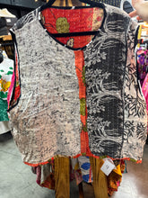 Load image into Gallery viewer, Indi and Sai - Kantha Sleeveless Button Top One Size
