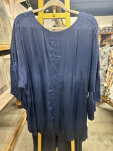 Load image into Gallery viewer, HC Fab Back Button Bell top
