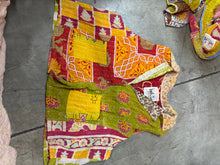 Load image into Gallery viewer, HCWL - LOVE ME KANTHA VEST
