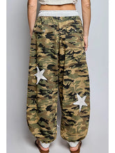 Load image into Gallery viewer, Pol - Vintage Floral Camo Star Patch French Terry Wide-Leg Pants

