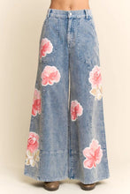 Load image into Gallery viewer, Davi &amp; Dani - Floral Print Wide Leg Denim Pants
