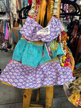 Load image into Gallery viewer, Indi &amp; Sai - Ruffle Kantha Bag
