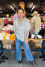 Load image into Gallery viewer, Pixi + Ivy - Short Sleeve Collared Button Down Metallic Top - Sage
