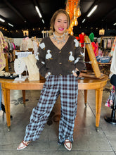 Load image into Gallery viewer, J.nna - Plaid Pattern Striped Barrel Pant
