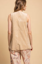 Load image into Gallery viewer, SUEDE 3 BUTTON VEST
