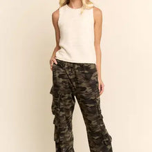 Load image into Gallery viewer, DAVI &amp; DANI - Camouflage French Terry Cargo Pockets Pants -  OLIVE CAMOUFLAGE
