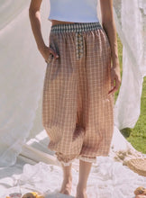 Load image into Gallery viewer, Oddi - Plaid Balloon Pants
