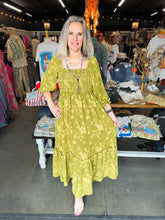 Load image into Gallery viewer, FLORAL PRINT SMOCKED TIERED MAXI DRESS

