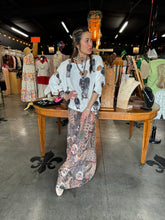 Load image into Gallery viewer, Camille &amp; Company - Lightweight Bear Sweater Top
