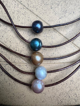 Load image into Gallery viewer, HC - Singel Angel Pearls Necklace 12mm
