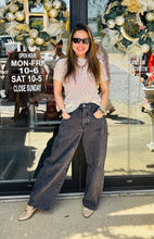 Load image into Gallery viewer, Davi &amp; Dani - Happy Dance Barrel Jeans

