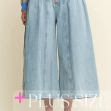 Load image into Gallery viewer, J.nna - Capri Flared High Waist Jeans
