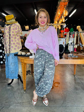 Load image into Gallery viewer, Oddi - Acid Washed Camo Print Cropped Jogger Pants
