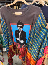 Load image into Gallery viewer, Indi and Sai - Upcycel Kantha Band Tee One OF The Kind
