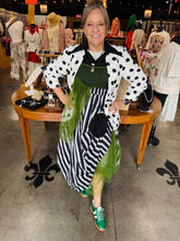 Load image into Gallery viewer, HC - Rosette Cotton Skirt
