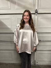 Load image into Gallery viewer, HC - Criss Cross Ruffle Sleeve Top
