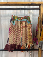Load image into Gallery viewer, HCWL - Hannah Bloomer

