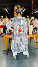 Load image into Gallery viewer, Sacred Heart Linen Tunic

