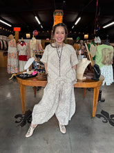 Load image into Gallery viewer, Camille &amp; Company -  Linen Bandana Top
