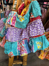 Load image into Gallery viewer, Indi &amp; Sai - Ruffle Kantha Bag
