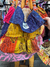 Load image into Gallery viewer, Indi &amp; Sai - Ruffle Kantha Bag
