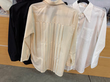 Load image into Gallery viewer, HC - New Back Pleated Point Collar Shirt- White
